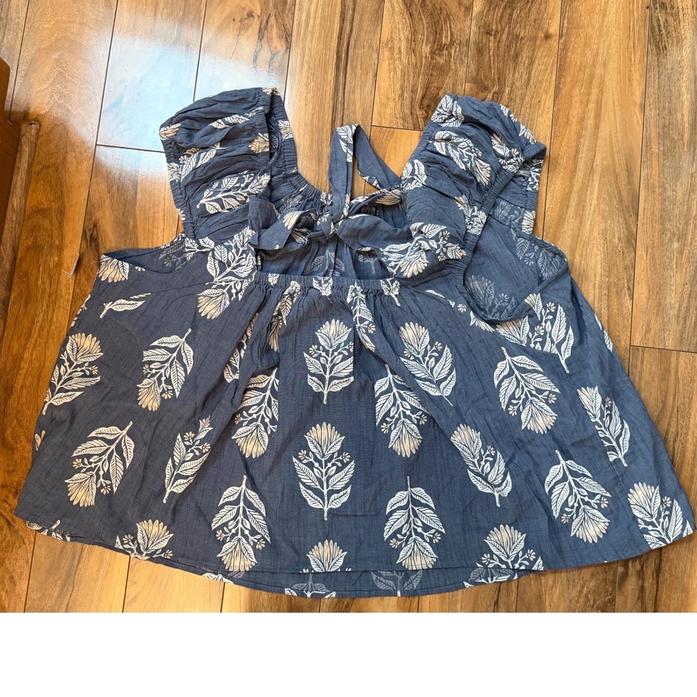 Old Navy Womens 4X Blue White Botanical Leaf Tie Back Flutter Sleeve Top NEW - Picture 8 of 8